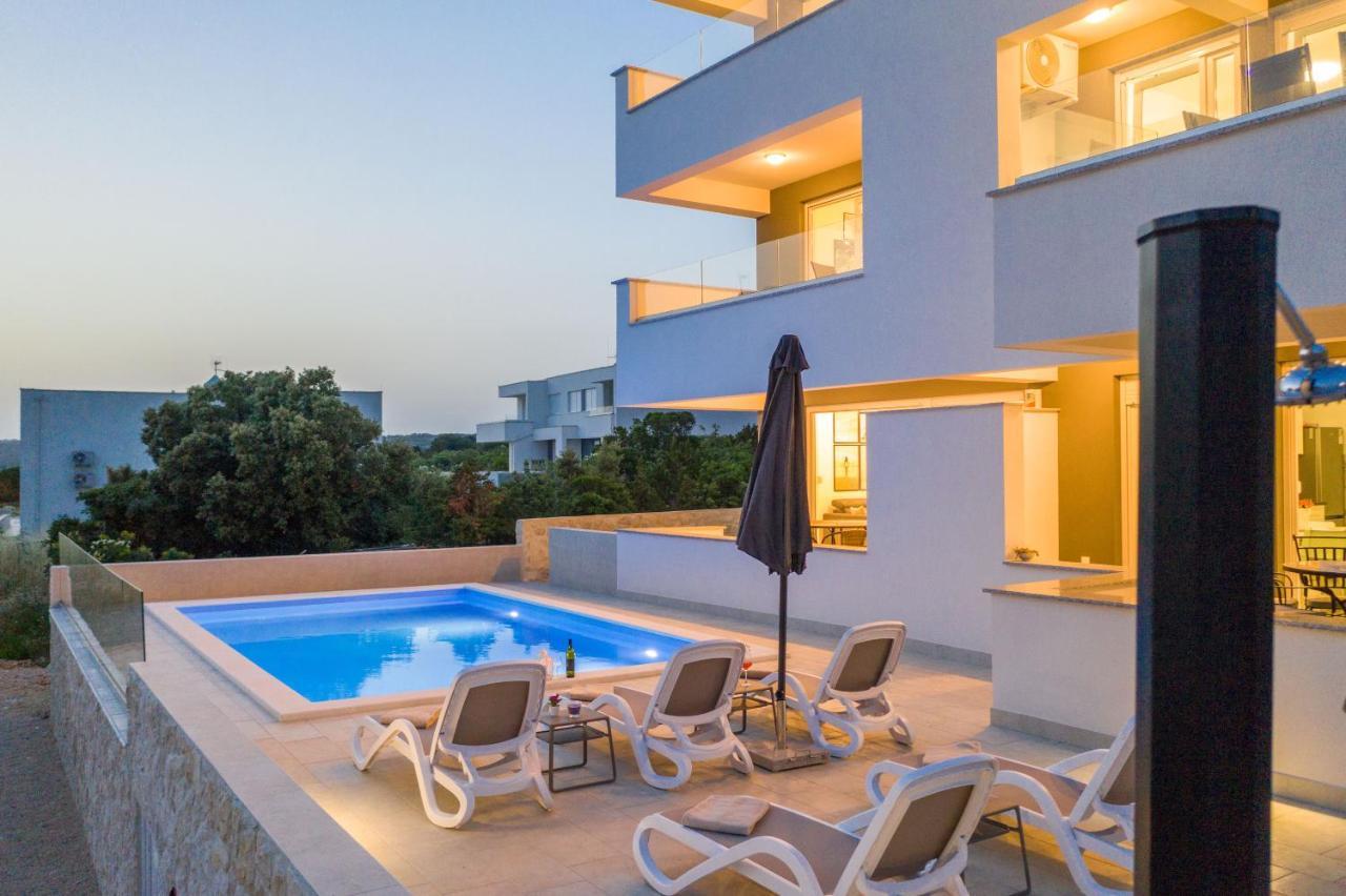 Sara Luxury Apartment With A Pool Novalja Dış mekan fotoğraf